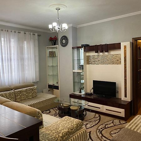 Comfortable 2-Br For 4 Tirana Esterno foto