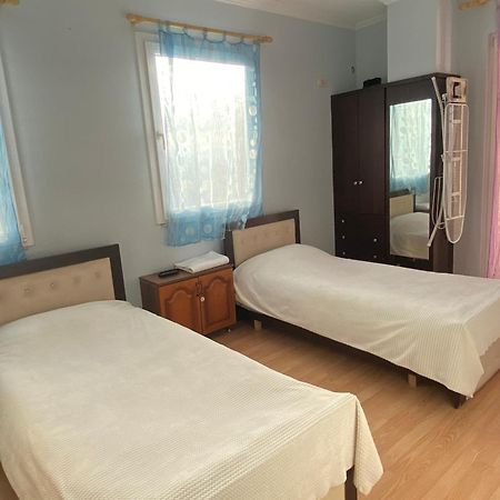Comfortable 2-Br For 4 Tirana Esterno foto